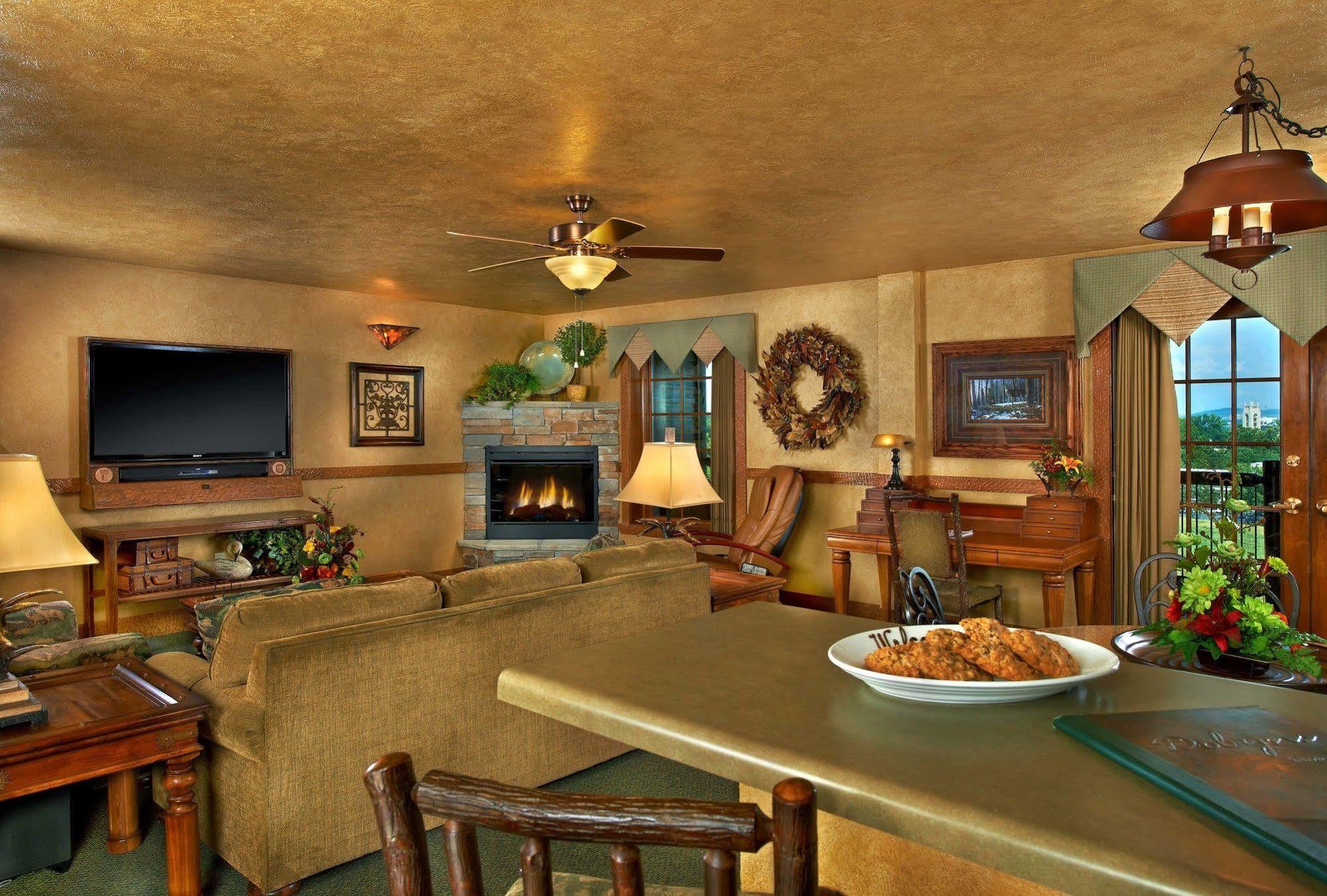 The Keeter Center At College Of The Ozarks Apartment Hollister ภายนอก รูปภาพ